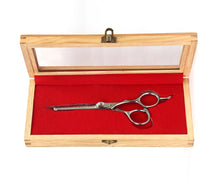 Load image into Gallery viewer, Thinning Scissor 5.5 HC with Wooden Box
