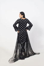 Load image into Gallery viewer, Fragrant Ladies Black and White Collection-BWD2
