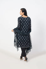 Load image into Gallery viewer, Fragrant Ladies Black and White Collection-BWD6
