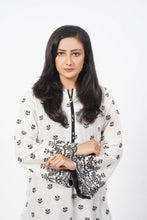 Load image into Gallery viewer, Fragrant Ladies Black and White Collection-BWD8
