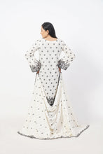 Load image into Gallery viewer, Fragrant Ladies Black and White Collection-BWD8
